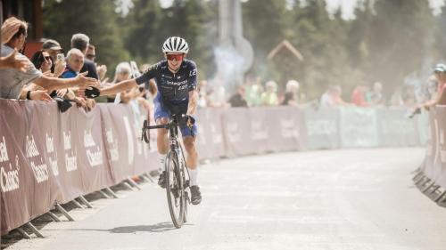 Krušné hory žily cyklistikou. Stovky cyklistů dobyly s Road Classics Klínovec!